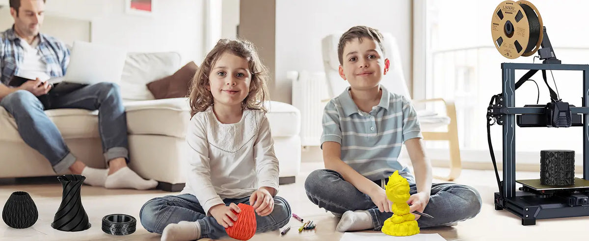 Children playing with 3D printed toys at home while a 3D printer uses LANDU PLA filament, highlighting a safe and family-friendly experience.